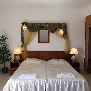 Casa Rosa Montes Bed and breakfast